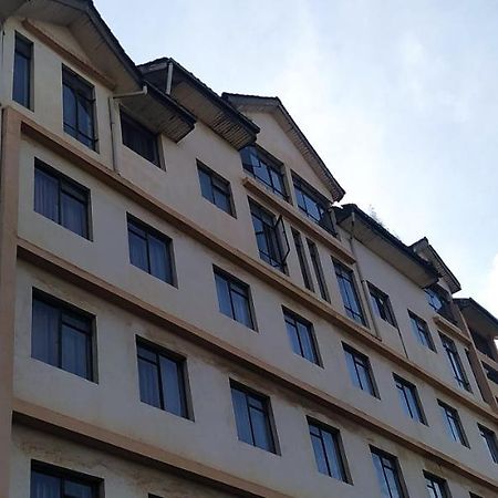 Plus254 Hotel Nairobi Exteriör bild